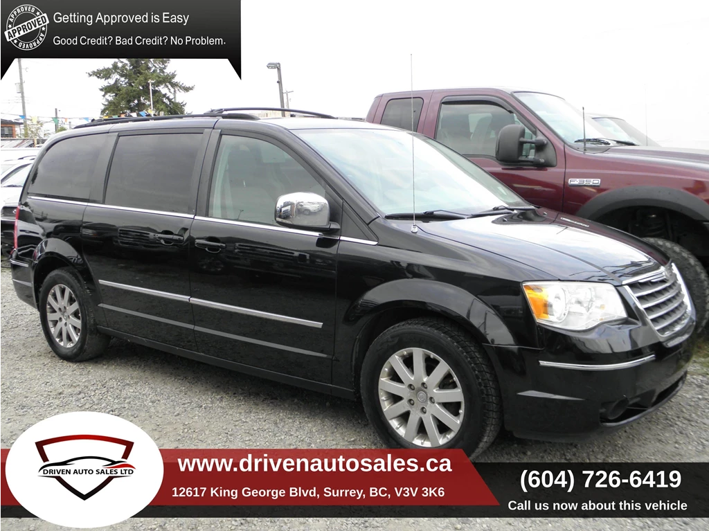 Used 2010 Chrysler TOWN & COUNTRY FWD TOWN & COUNT 