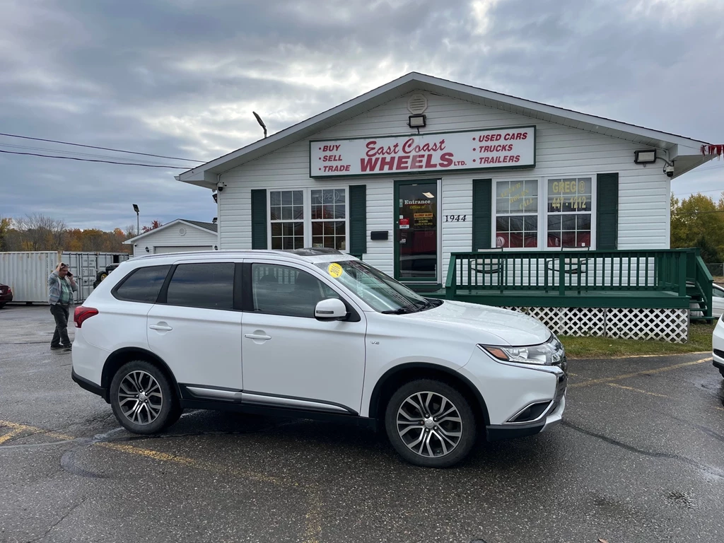 Used 2016 Mitsubishi OUTLANDER **INSPECTED UNTIL NOVEMBER 2026 