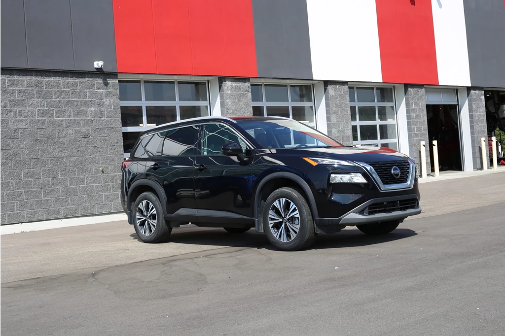 Used 2021 Nissan ROGUE SV AWD 
