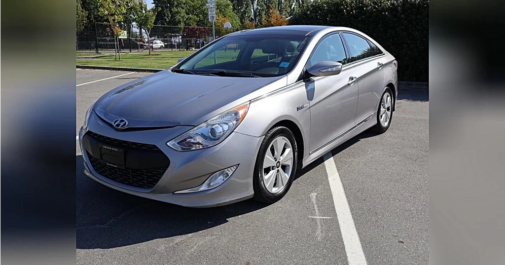 Used 2012 Hyundai SONATA HYBRID 4dr Sdn 2.4L Auto HEV w/Premium Pkg