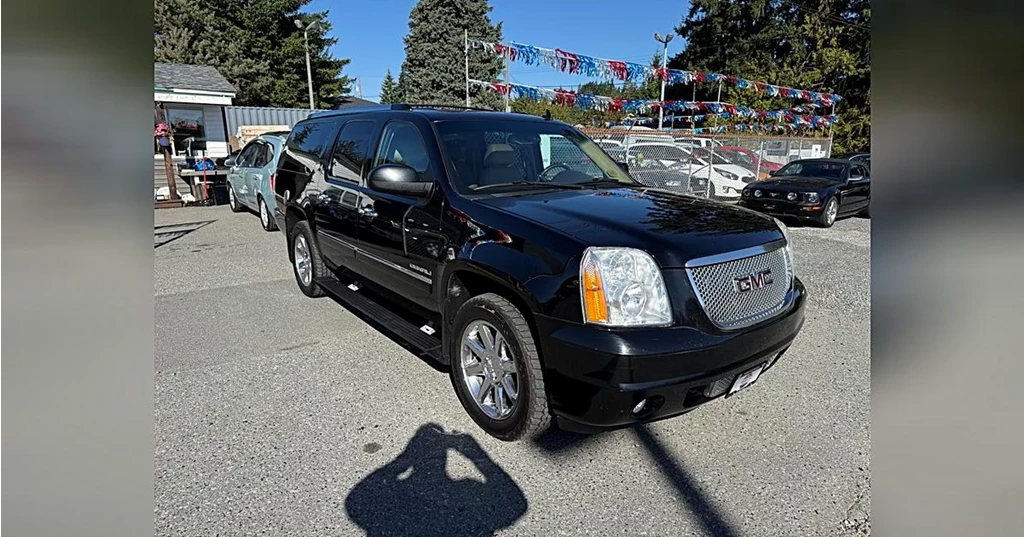 Used 2010 GMC YUKON XL 1500 AWD 1500 DENALI AWD 4dr 1500 Denali