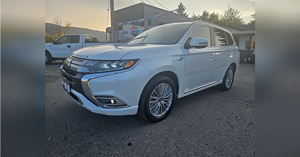 Used 2019 Mitsubishi OUTLANDER PHEV SEL S-AWC SEL S-AWC