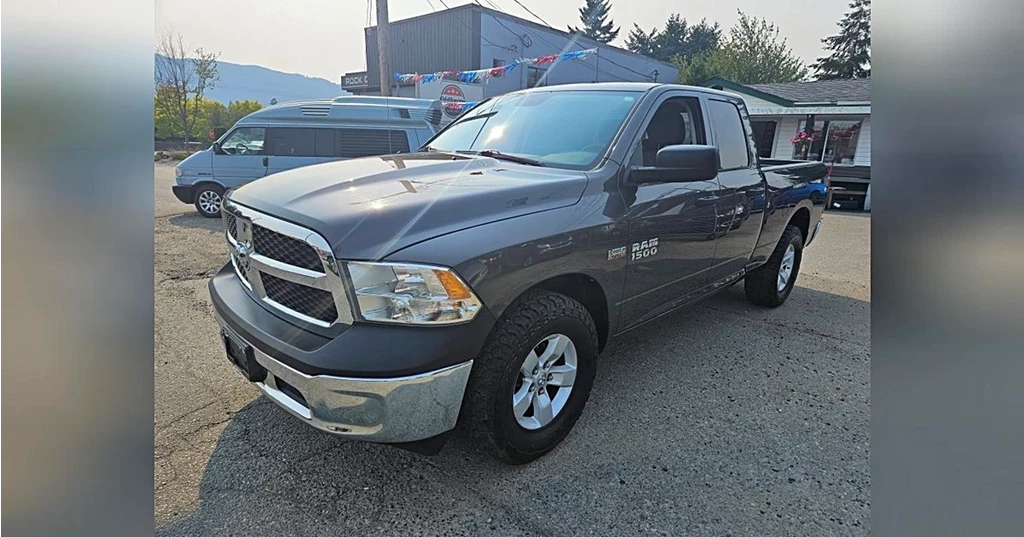 Used 2014 RAM 1500 4WD QUAD CAB 140.5 ST ST