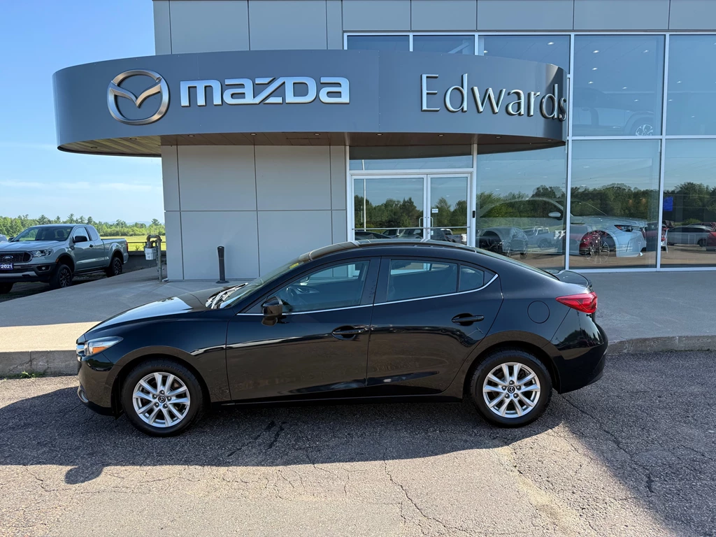 Used 2018 Mazda 3 SE