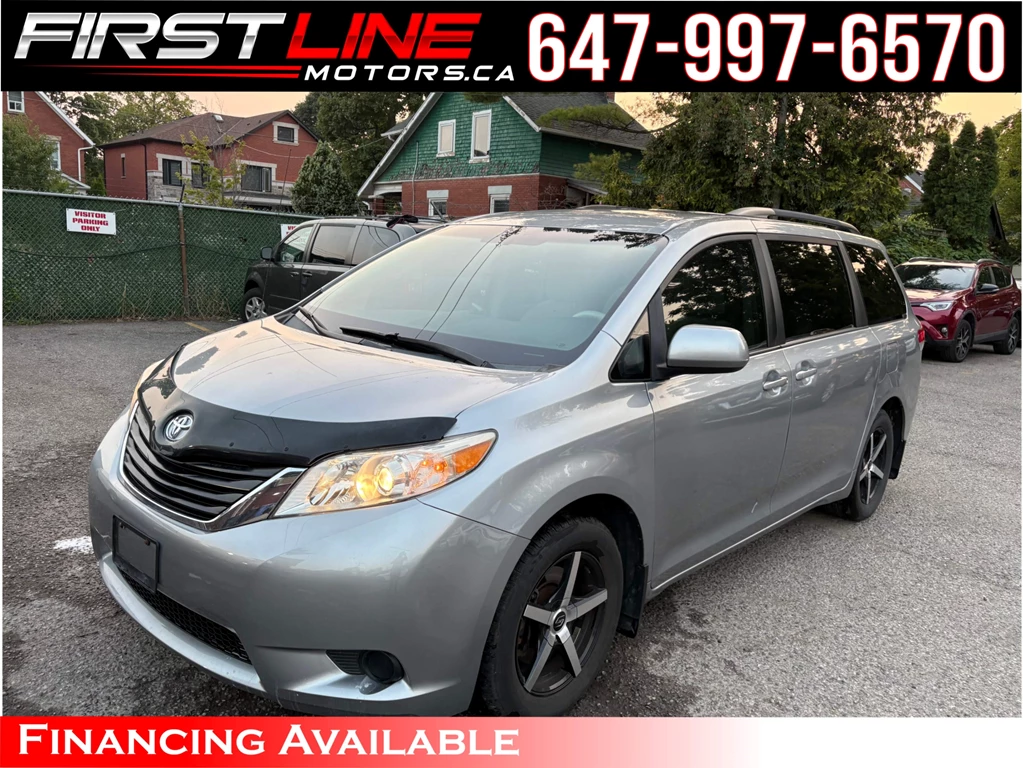 Used 2012 Toyota SIENNA FWD 
