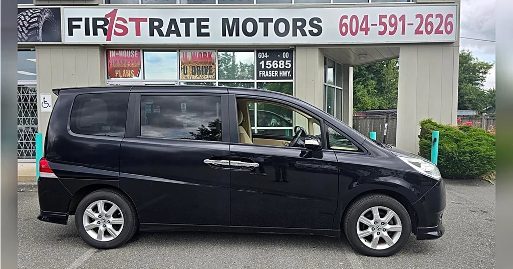 Used 2006 Honda STEP WAGON, STEPWGN, 53000 KMS, ALL WHEEL DRIVE Step Wgn - Financing Available