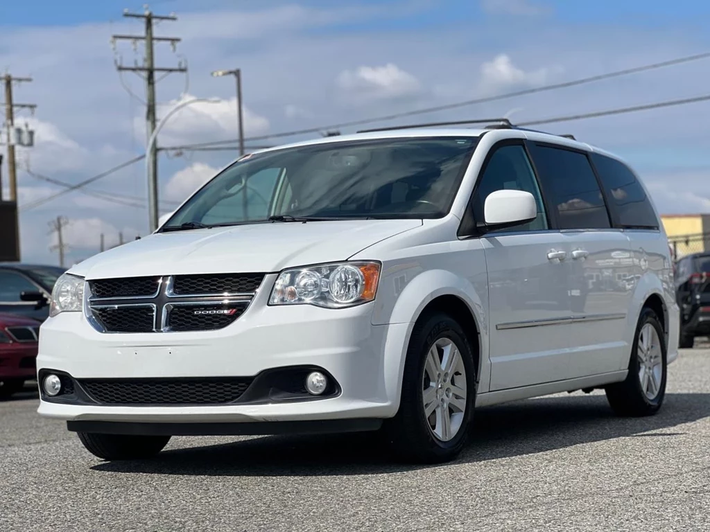 Used 2015 Dodge GRAND CARAVAN Crew Plus