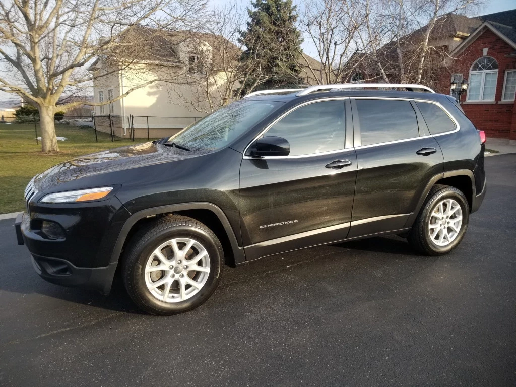 Used 2015 Jeep CHEROKEE 4WD 4DR NORTH 
