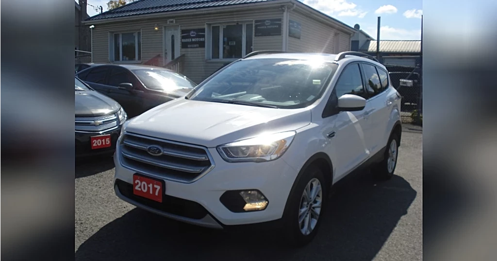 Used 2017 Ford ESCAPE AWD 147K PANO, SCREEN, CERTIFIED+WRTY SE 4WD