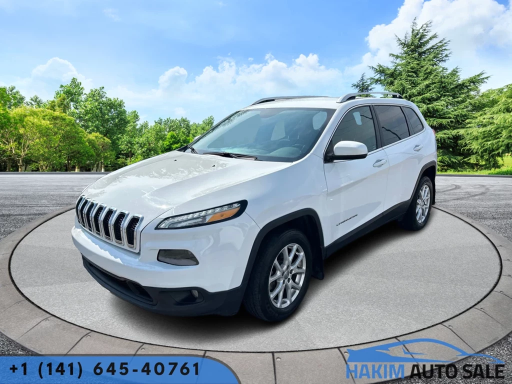 Used 2018 Jeep CHEROKEE FWD 