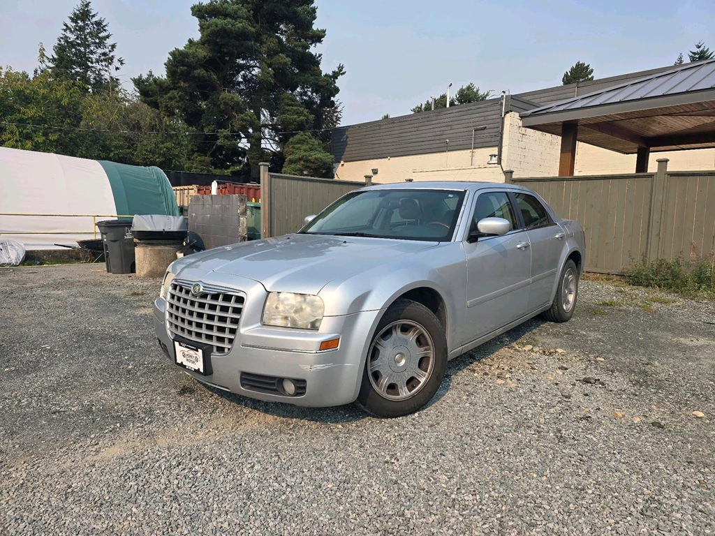 Used 2005 Chrysler 300 RWD 