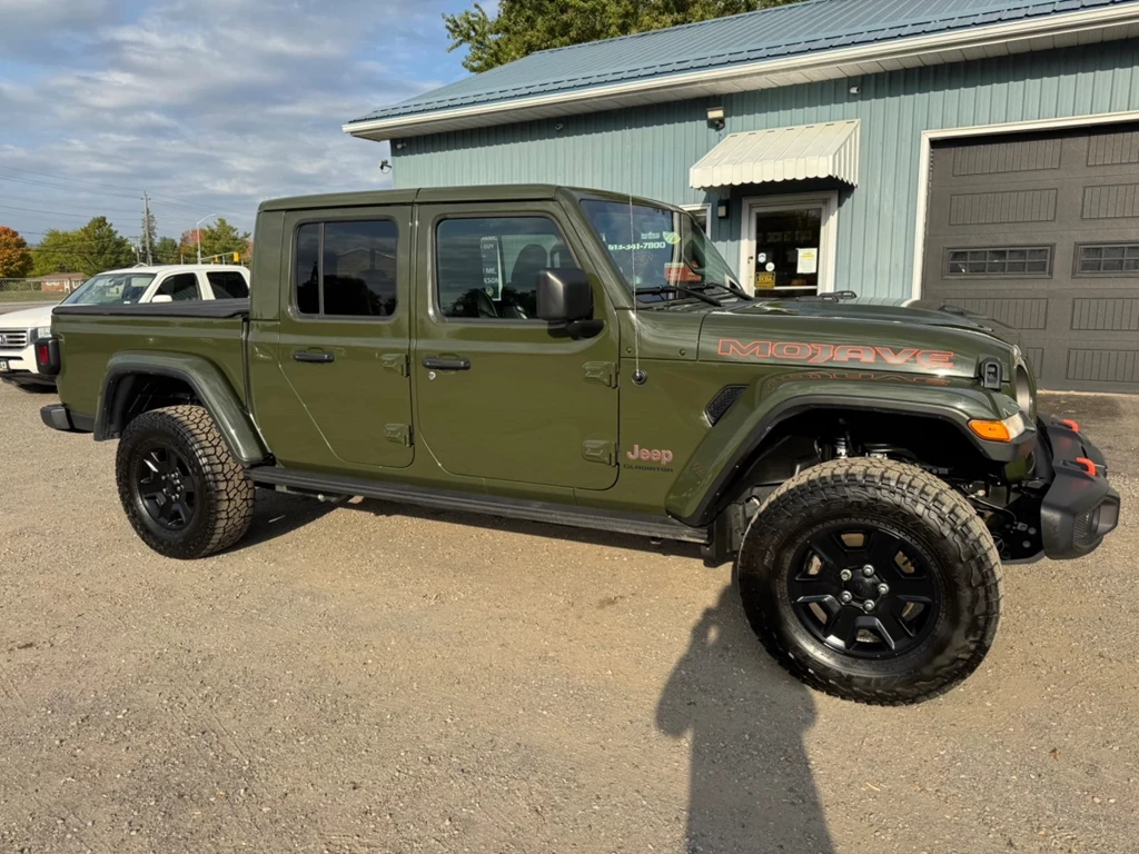 Used 2023 Jeep GLADIATOR MOJAVE 4X4 – INCLUDES SOFT TOP | ONLY... Mojave