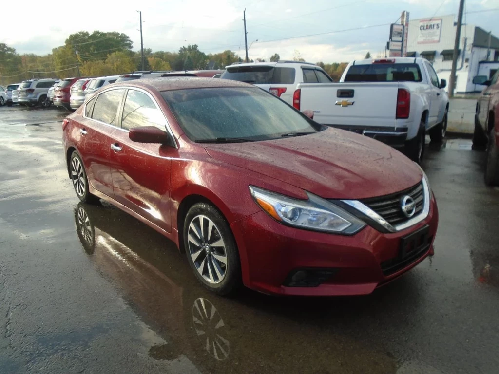 Used 2017 Nissan ALTIMA 4dr Sdn I4 CVT 2.5 SV