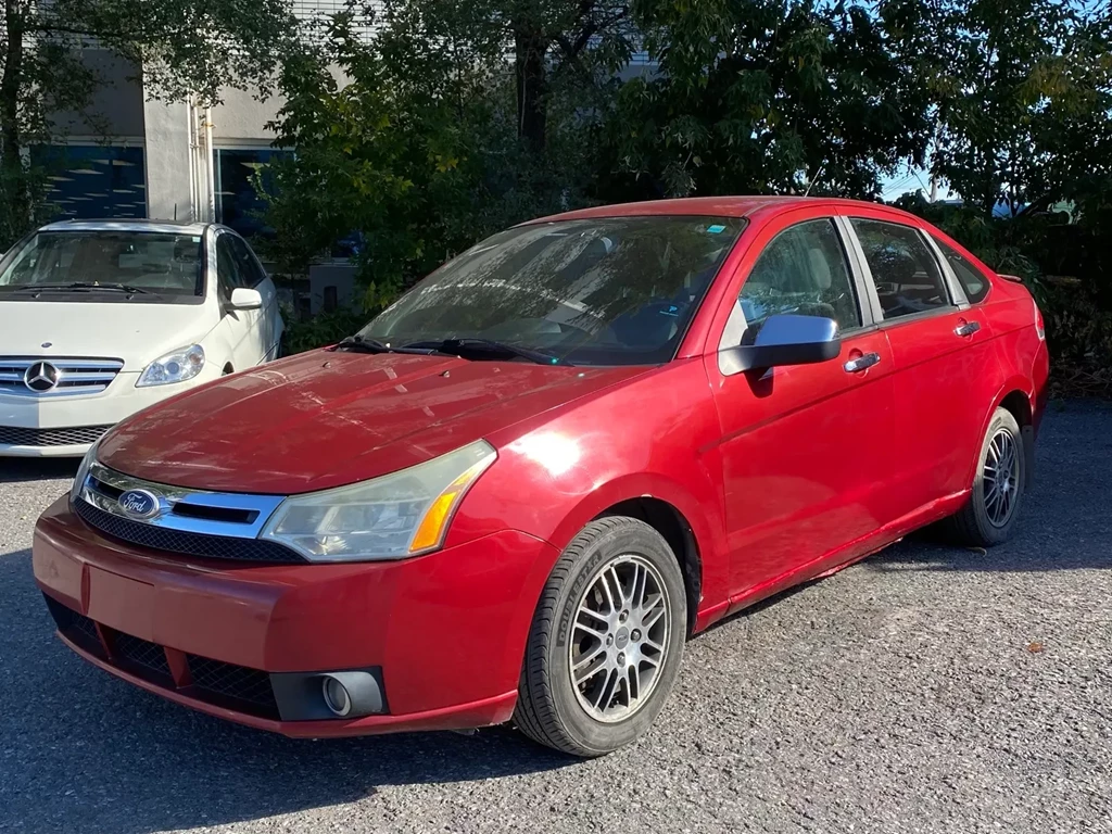 Used 2011 Ford FOCUS SE 