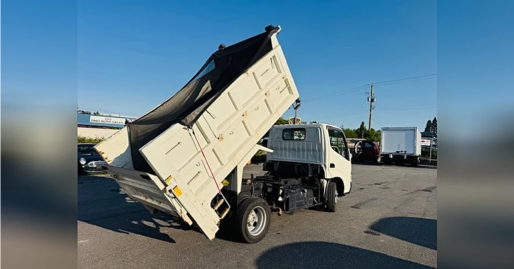 Used 2003 Toyota TOWNACE/DYNA DUMP TRUCK WITH HYDRAULIC TAIL GATE Dump Truck