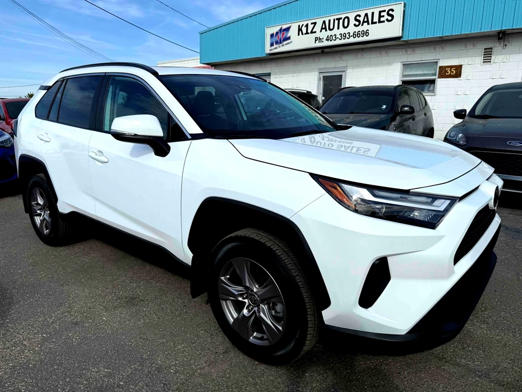Used 2025 Toyota RAV4 XLE 