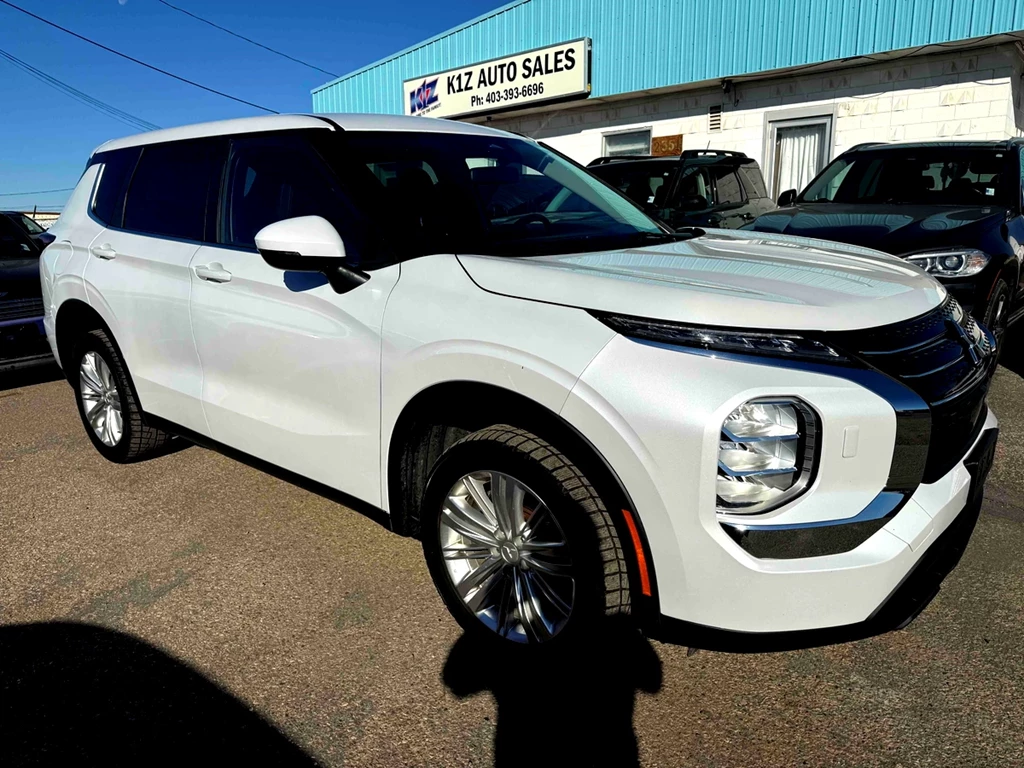 Used 2022 Mitsubishi OUTLANDER ES 