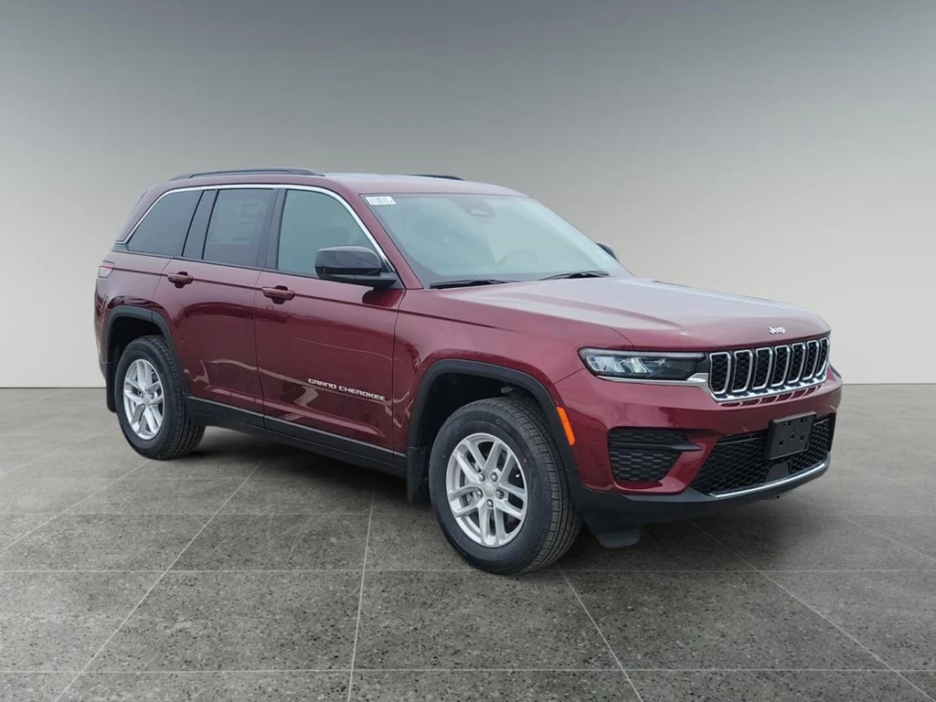Used 2024 Jeep GRAND CHEROKEE 