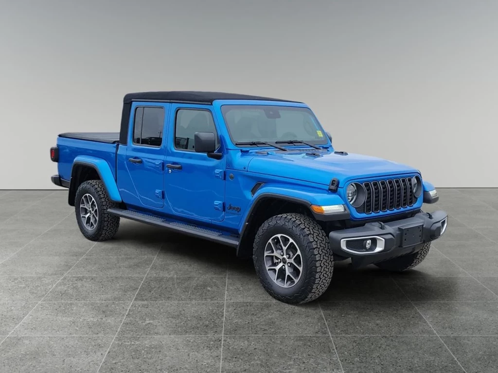 Used 2024 Jeep GLADIATOR 
