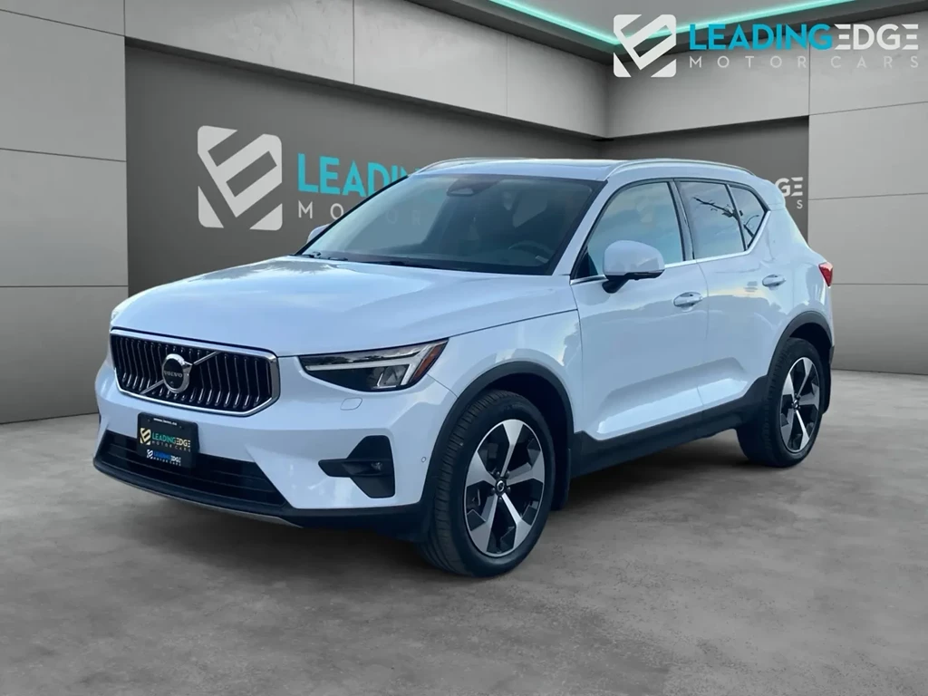 Used 2024 Volvo XC40 PLUS BRIGHT THEME 
