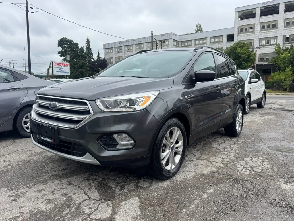 Used 2017 Ford ESCAPE SE 4WD 