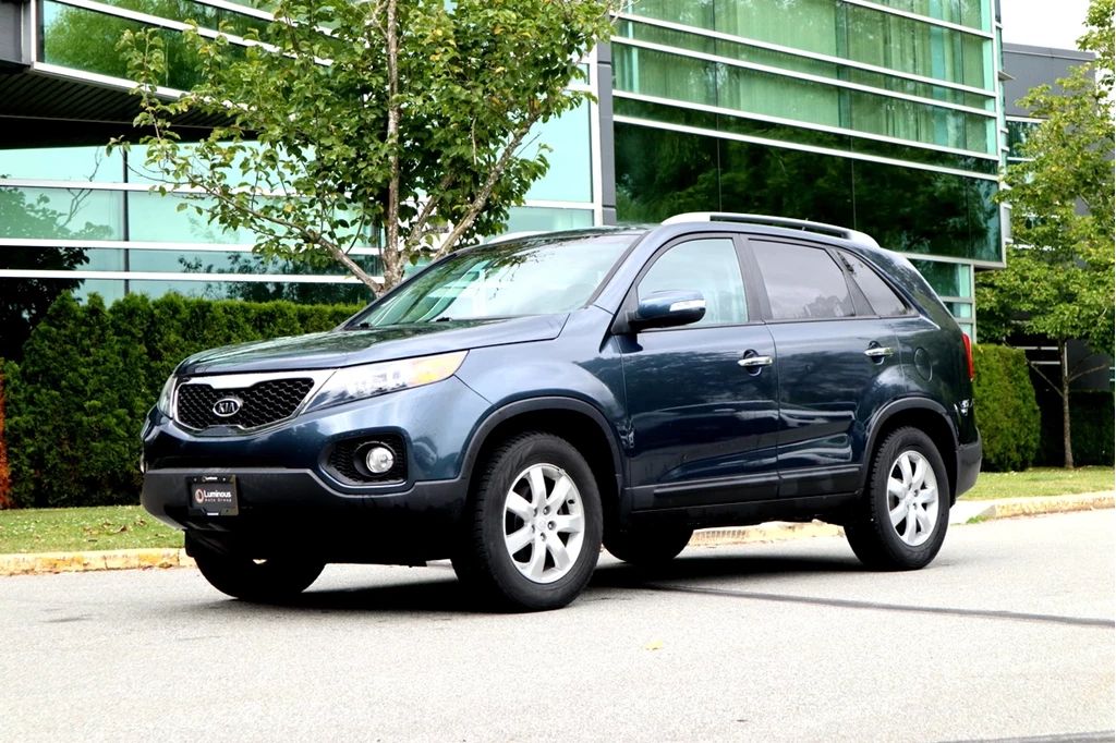 Used 2011 Kia SORENTO LX 