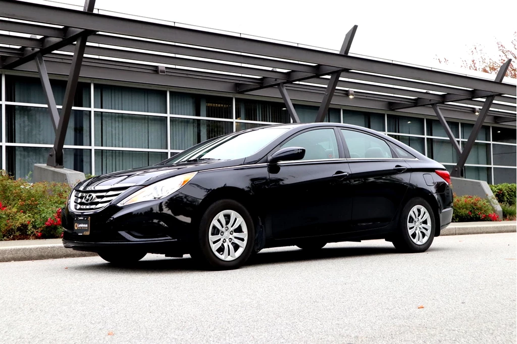 Used 2013 Hyundai SONATA GL - DASH CAM INSTALLED 
