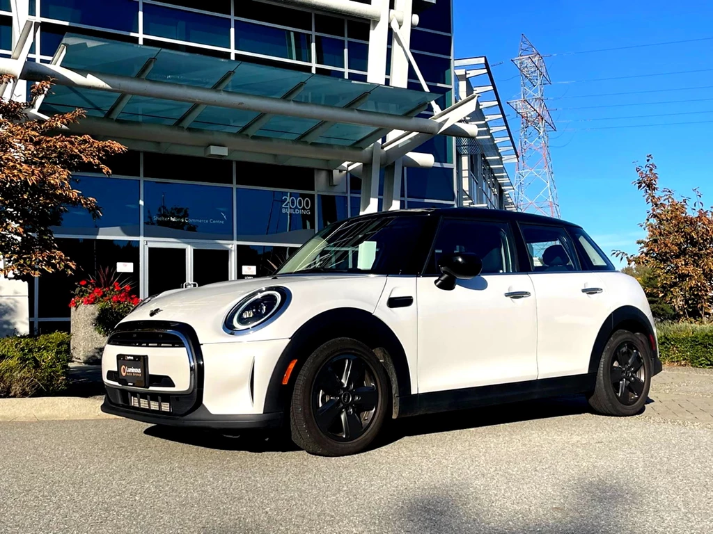 Used 2024 MINI COOPER 5-DOOR - NO ACCIDENT / NAVI 