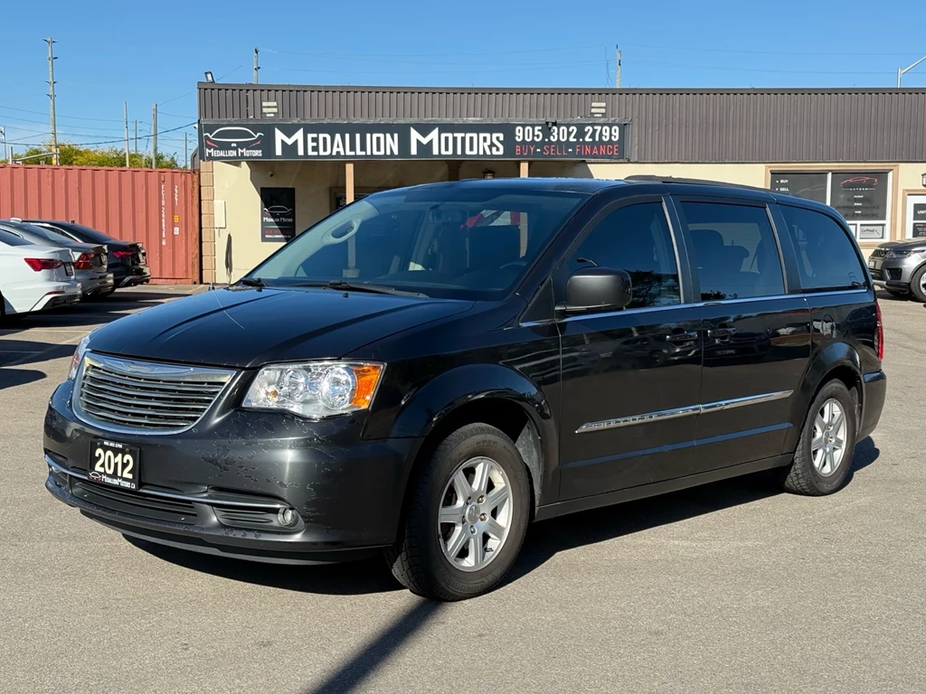 Used 2012 Chrysler TOWN & COUNTRY F 
