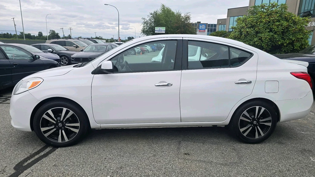 Used 2014 Nissan VERSA FWD 