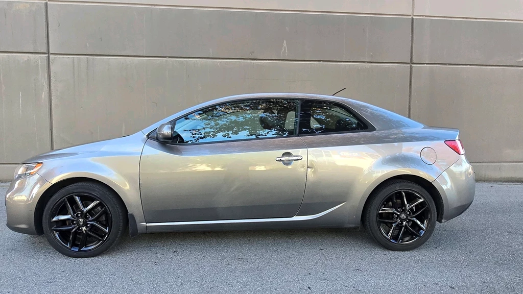 Used 2011 Kia FORTE KOUP FWD 