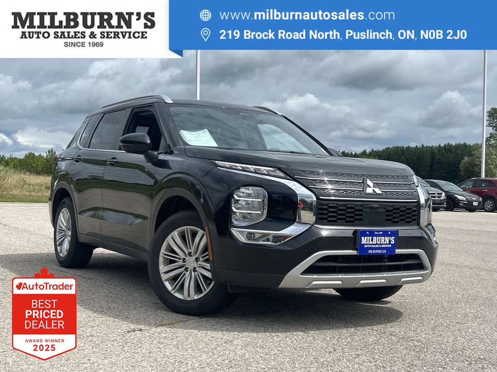Used 2024 Mitsubishi OUTLANDER SE AWD | PANO ROOF | HEATED SEATS & S 