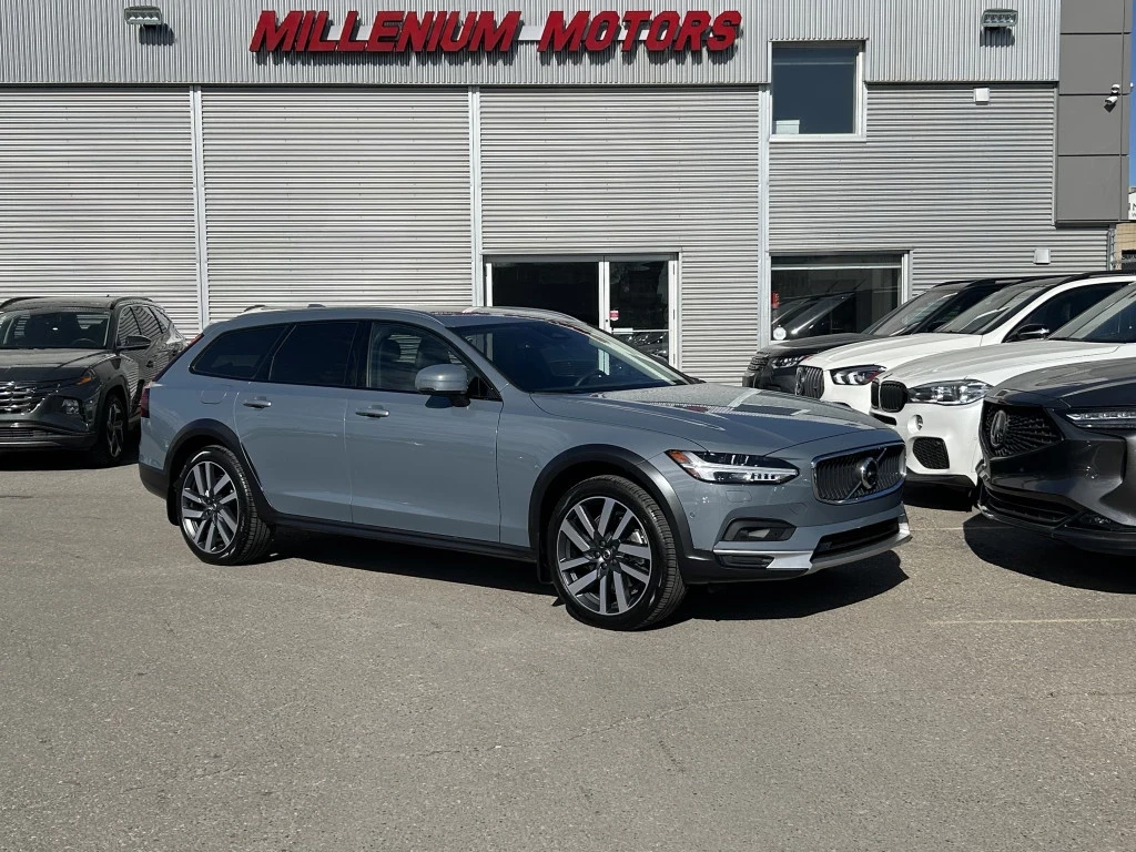 Used 2022 Volvo V 90 B6 CROSS COUNTRY INSCRIPTION AWD/NAVI 