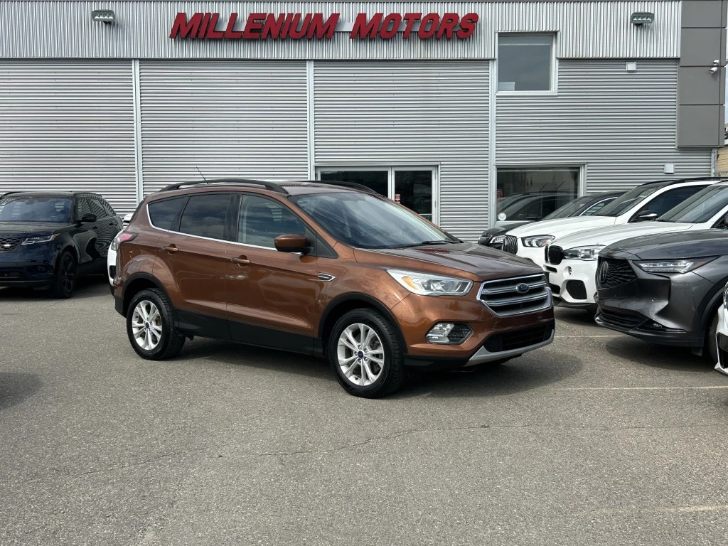 Used 2017 Ford ESCAPE SE ECOBOOST 4WD/NAVIGATION/BACK UP CAM 