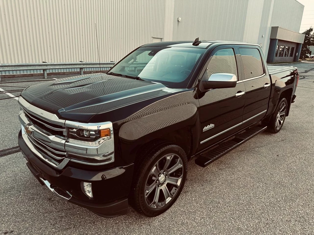 Used 2017 Chevrolet SILVERADO 1500 Crew Cab High Country 4WD Trpile Black