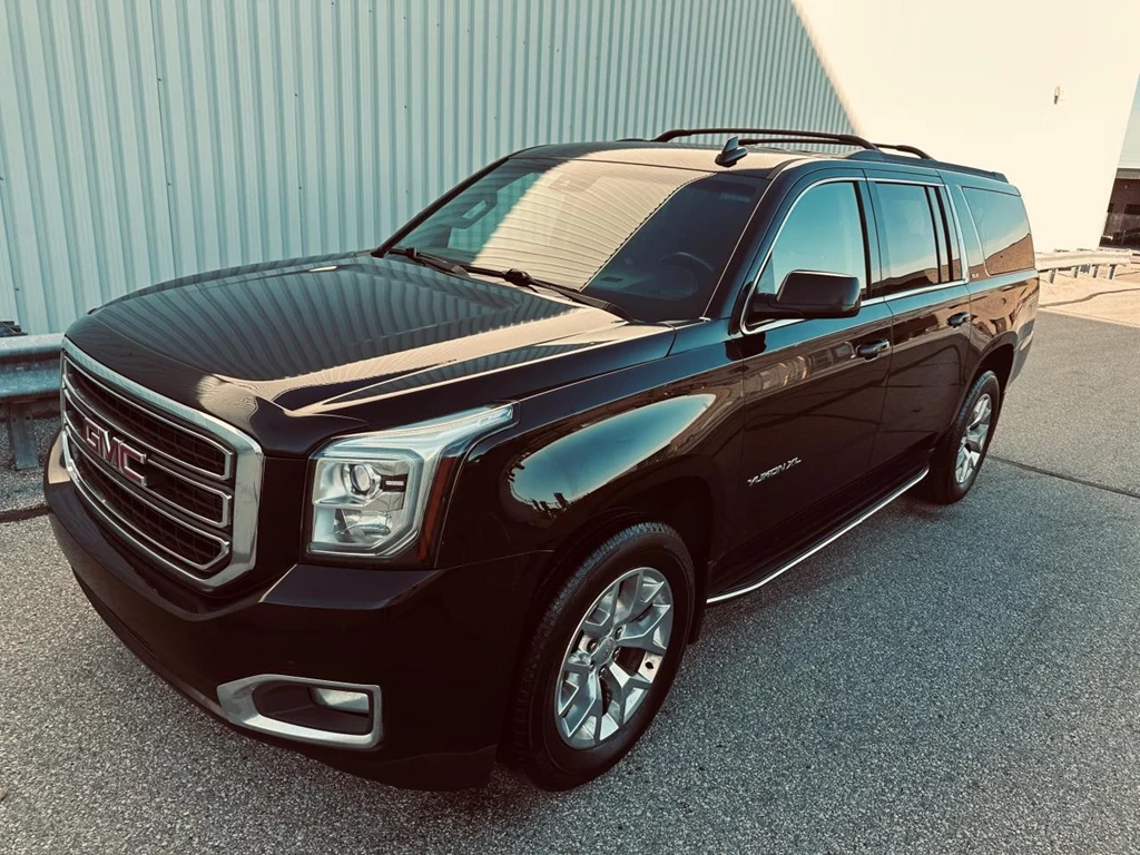 Used 2016 GMC YUKON XL SLE 8 Passengers In Black