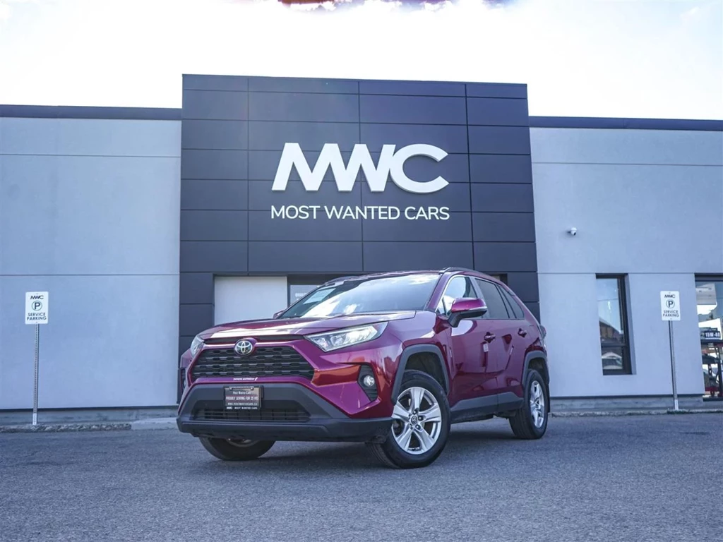 Used 2020 Toyota RAV4 XLE | NO ACCIDENTS | SUNROOF | HEATED STEERING