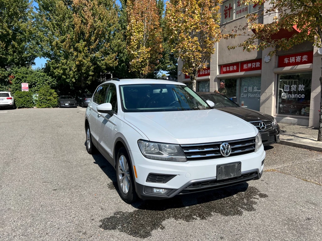 Used 2018 Volkswagen TIGUAN TRENDLINE 4MOTION 
