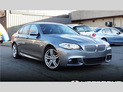 Used 2011 BMW 550I Rear entertainment package