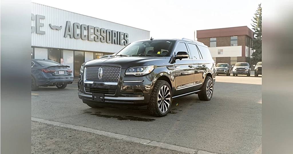 Used 2022 Lincoln NAVIGATOR RESERVE - 7 PASSENGER! FULL SIZE LUXU... Reserve 4x4
