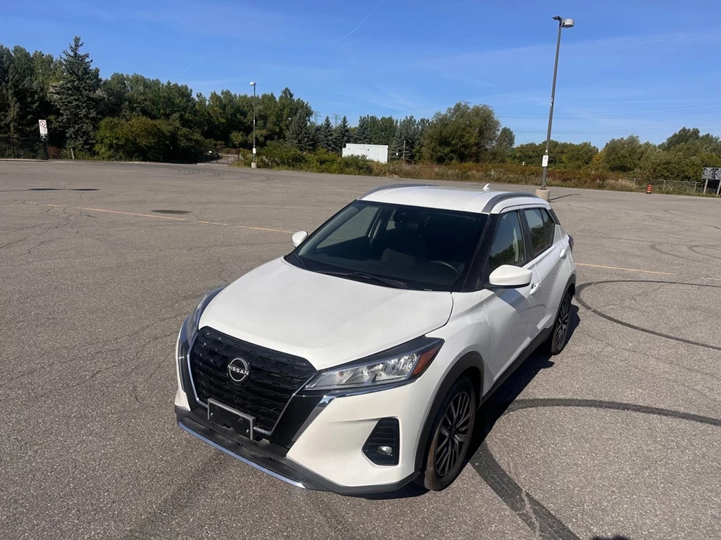 Used 2022 Nissan KICKS SV SV