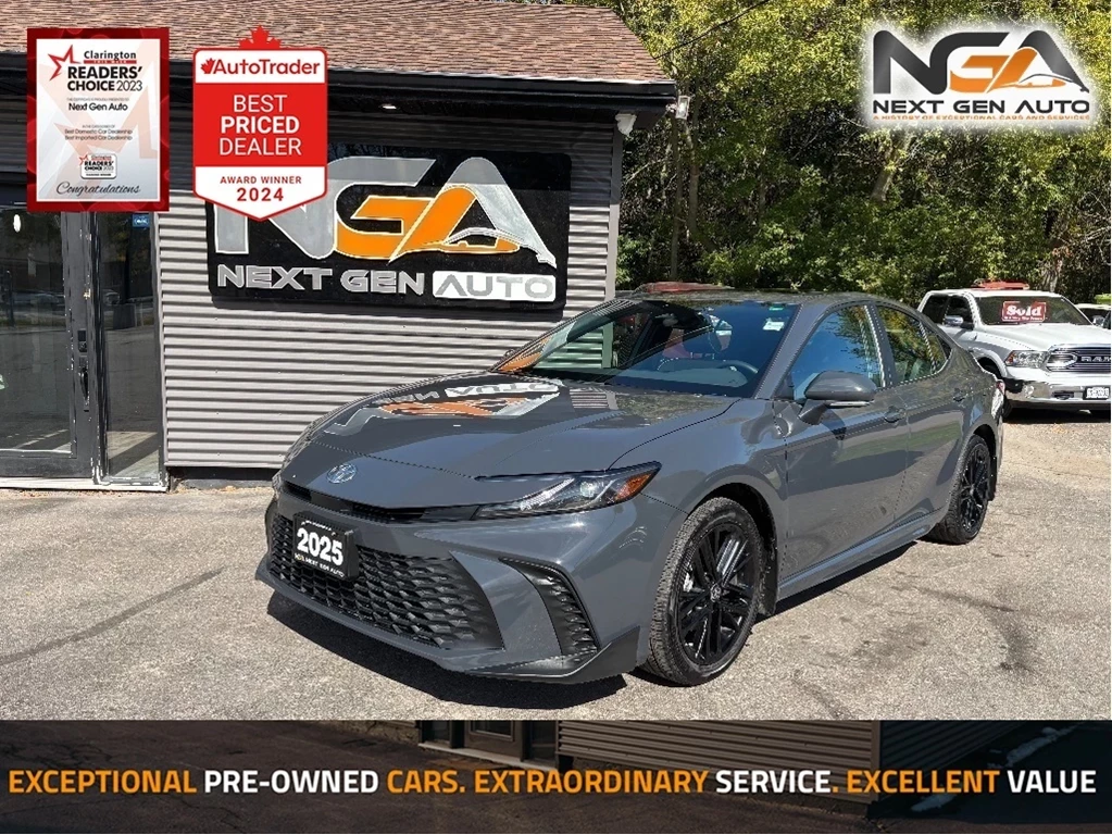 Used 2025 Toyota CAMRY HYBRID SE UPGRADE PKG LEATHER ROOF WIRELES 