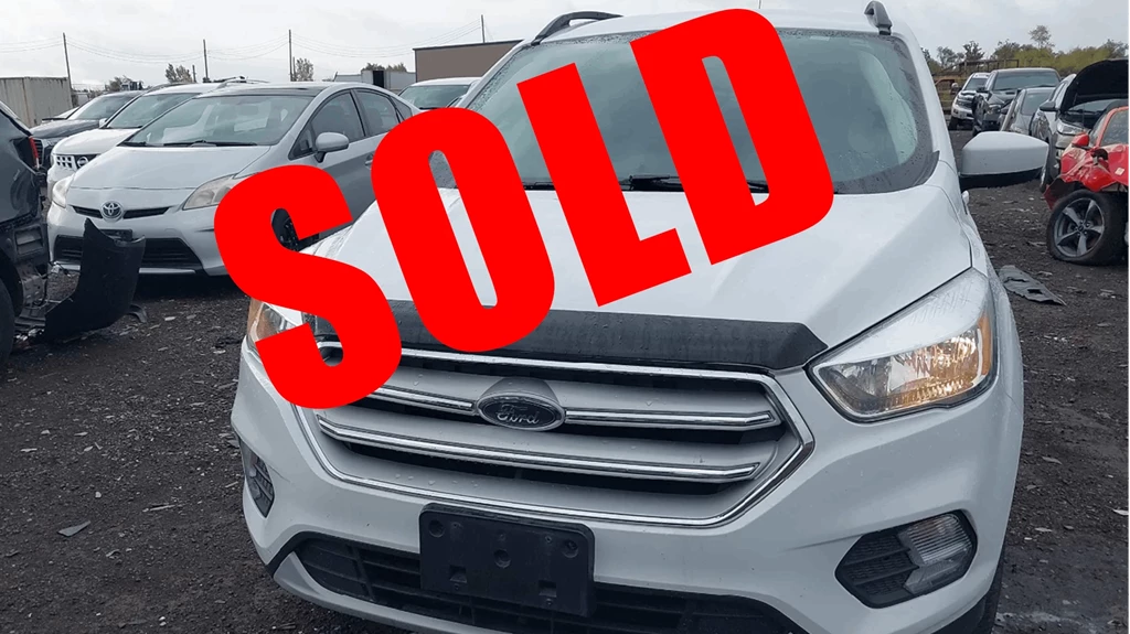 Used 2018 Ford ESCAPE FWD 