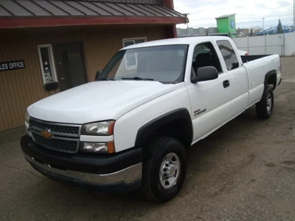 Used 2005 Chevrolet SILVERADO 2500HD 4X4 