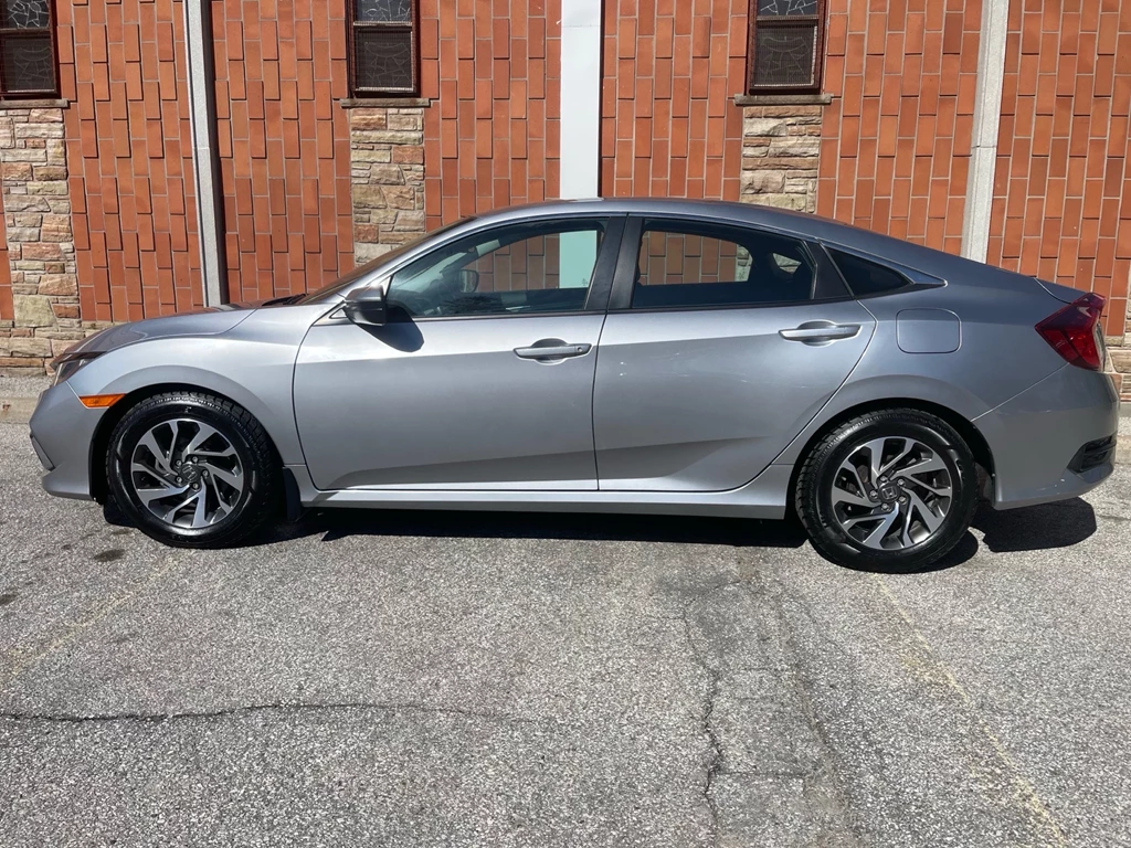 Used 2021 Honda CIVIC FWD 