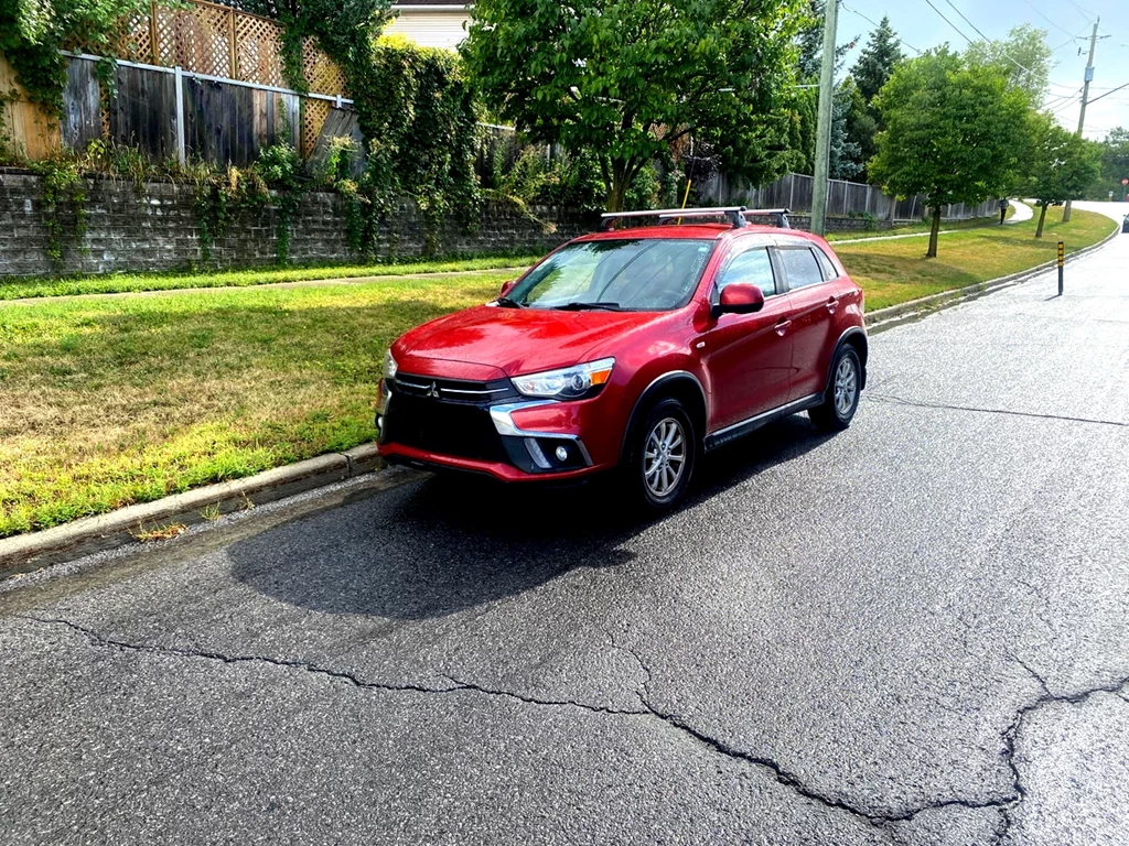 Used 2018 Mitsubishi RVR /AWD SE 