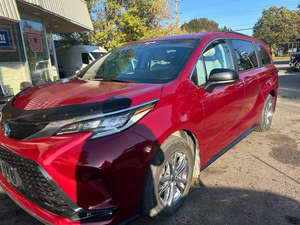 Used 2022 Toyota SIENNA 