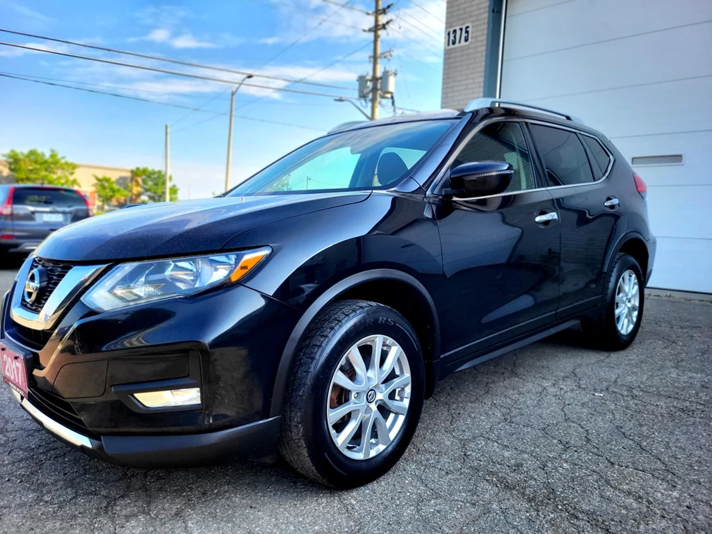 Used 2017 Nissan ROGUE SV 