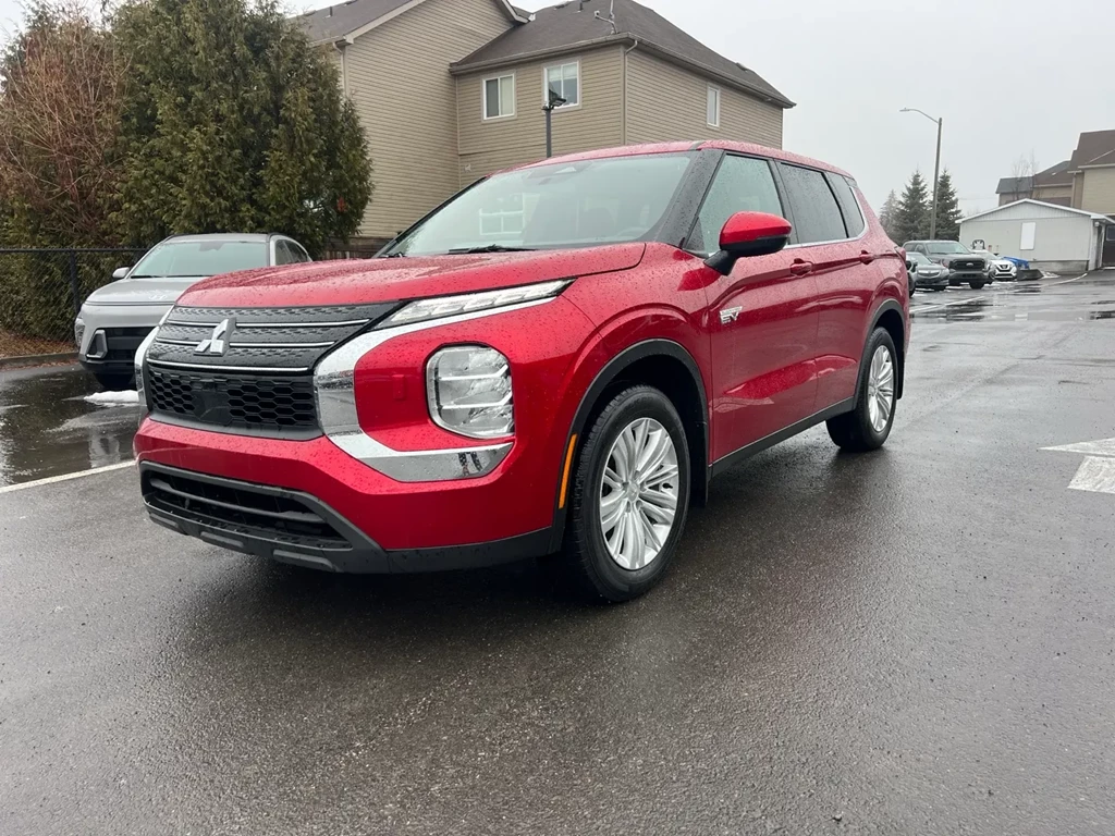 Used 2024 Mitsubishi OUTLANDER PLUG-IN HYBRID ES 