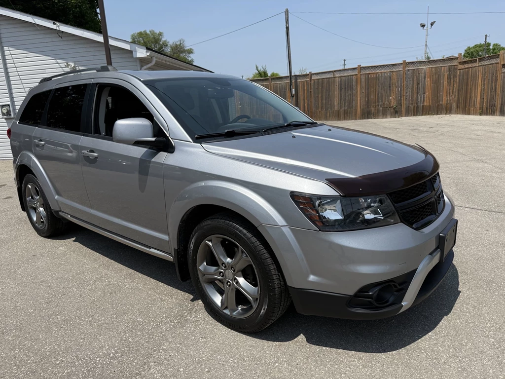 Used 2017 Dodge CROSSROAD ALL-WHEEL DRIVE (AWD) 7-SEATER 